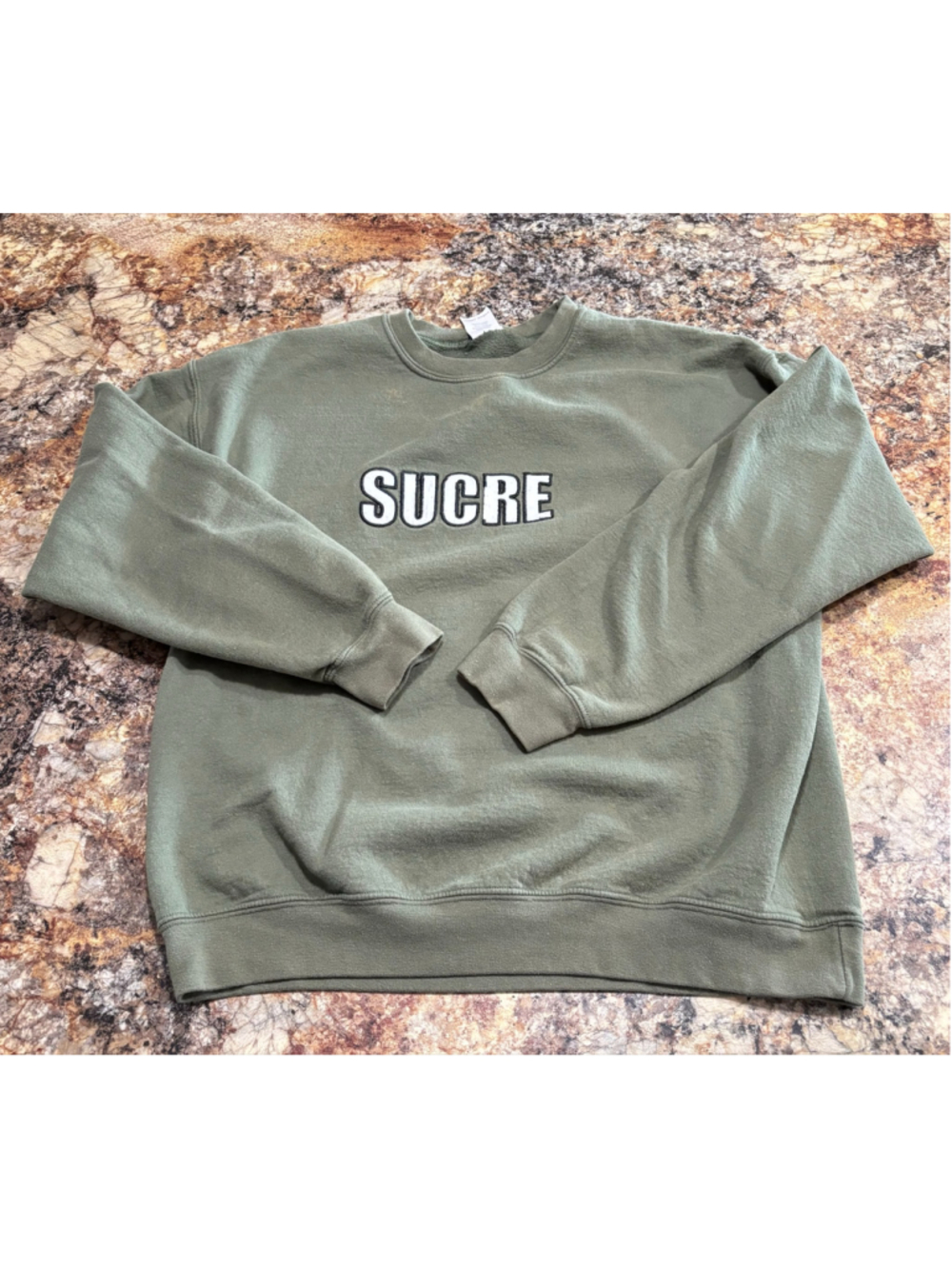 Gildan Heavy Blend Sucre Embroidered Crewneck